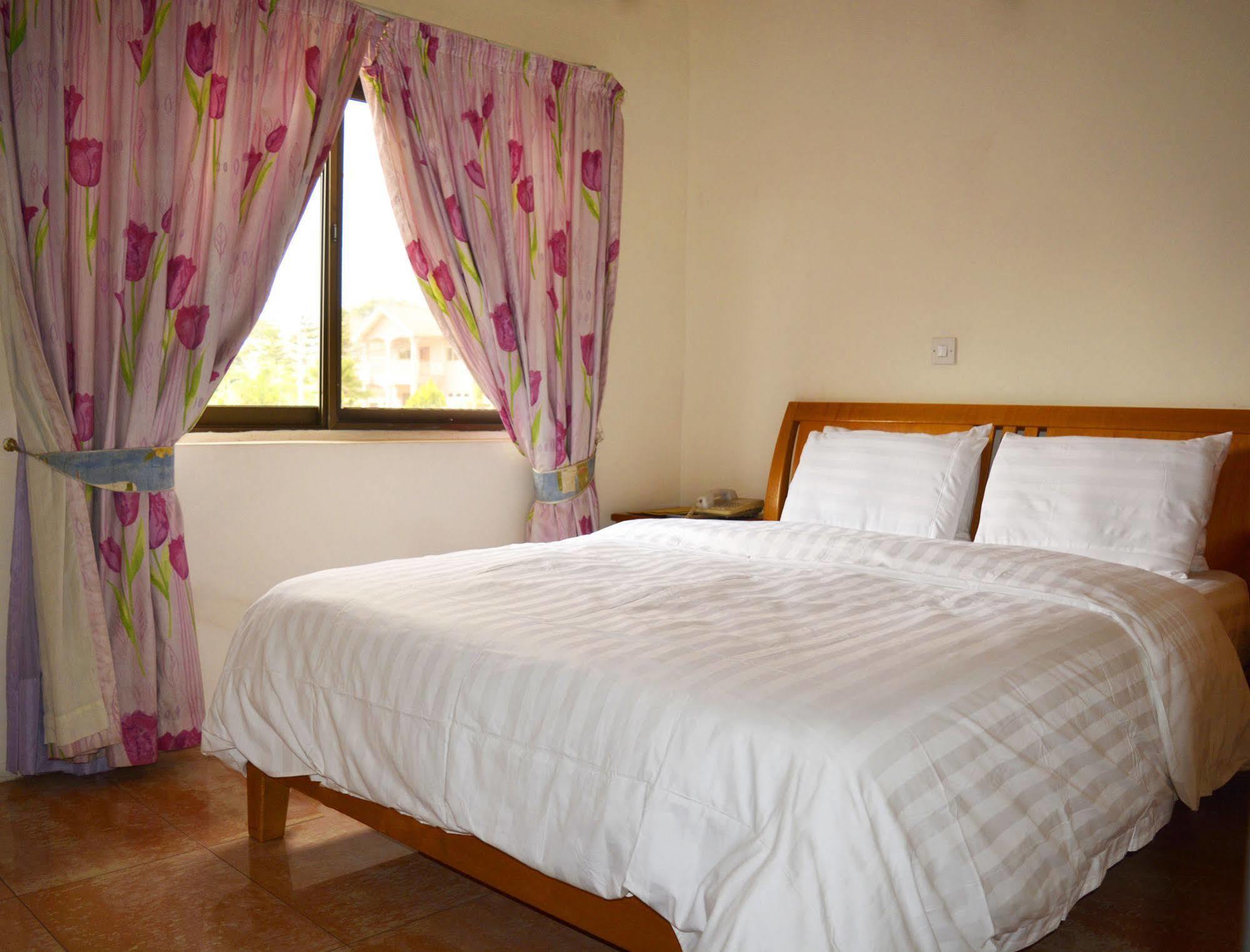 Hotel Georgia Accra Ngoại thất bức ảnh