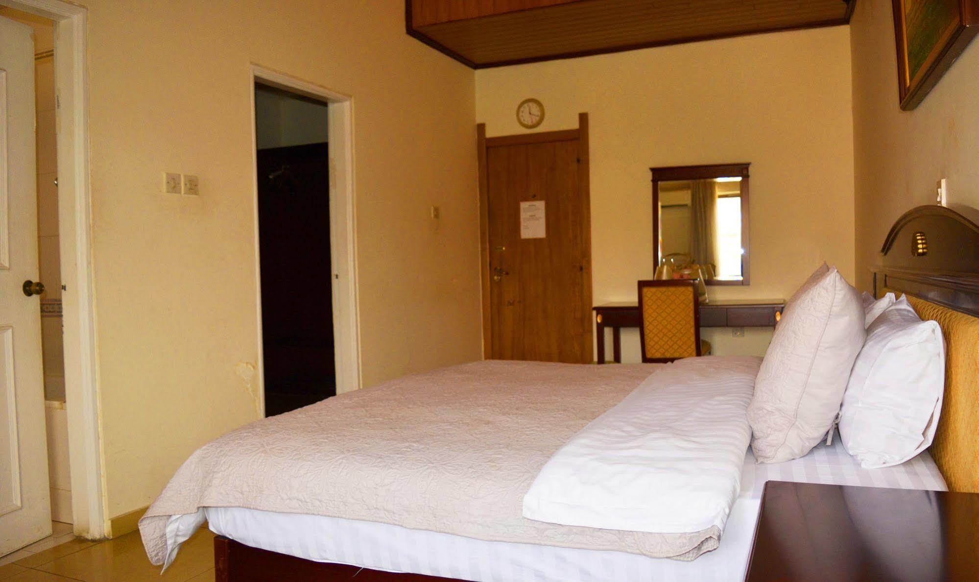 Hotel Georgia Accra Ngoại thất bức ảnh